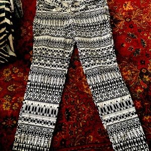Black and white “tribals” pattern capris